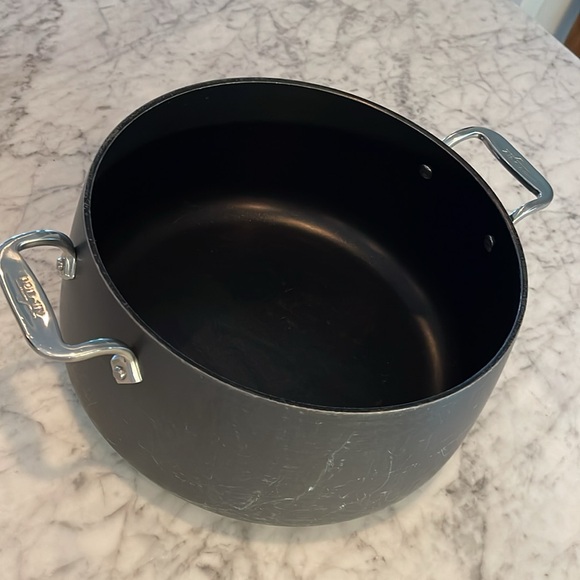 All-clad Pots and Pan - Picture 6 of 14